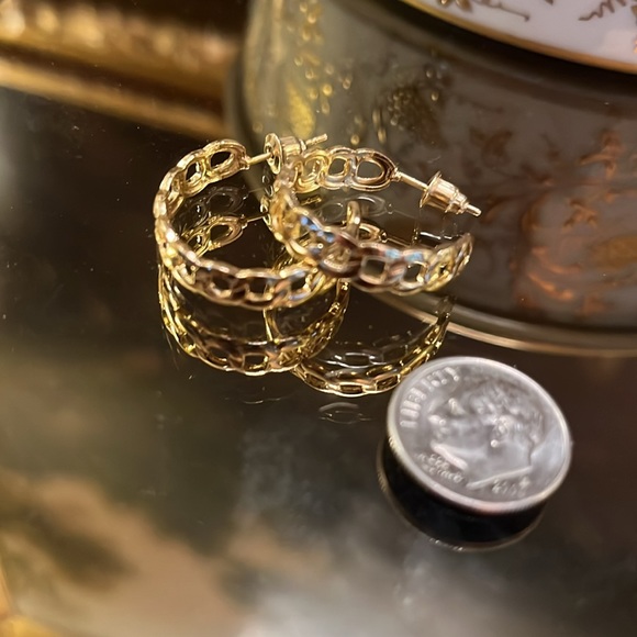 Scroll Post Gold Hoop Earrings 3/4 inch - Picture 2 of 4